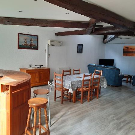 Appartement Tres Spacieux 4 Chambres 6 Couchages Noidans-le-Ferroux Esterno foto